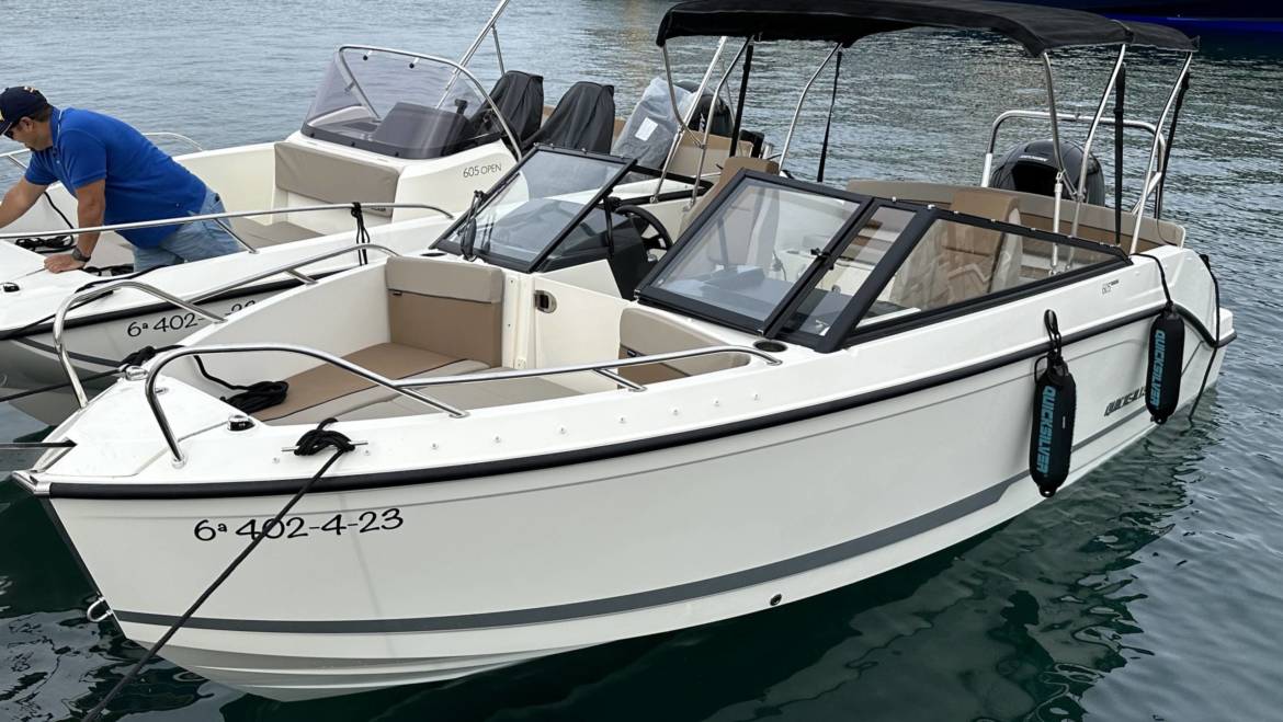 QUICKSILVER ACTIVE 605 BOWRIDER