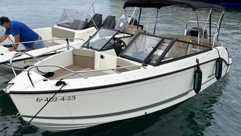 QUICKSILVER ACTIVE 605 BOWRIDER